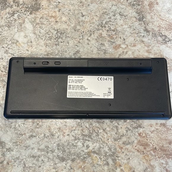 Samsung Wireless Keyboard - Picture 4 of 5